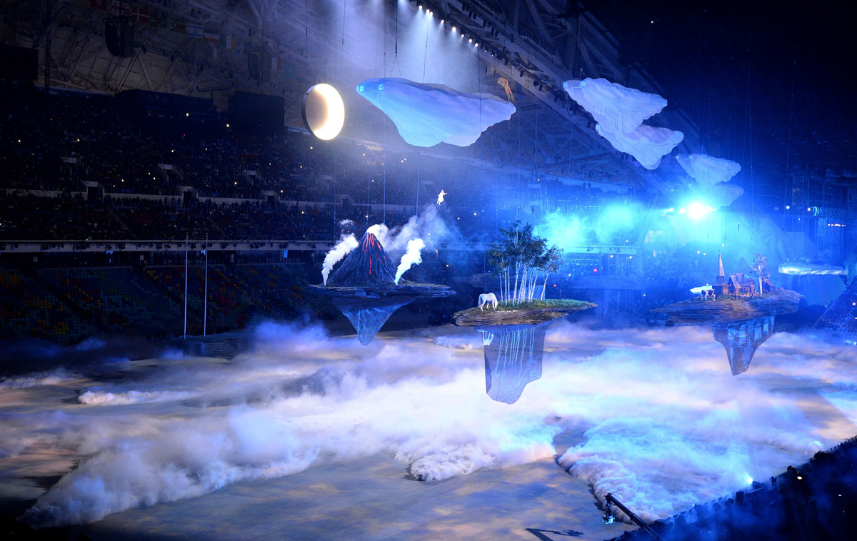 Сцена открытия олимпийских игр. 7 февраля 2014 года. (Фото Damien Meyer/AFP/Getty Images)