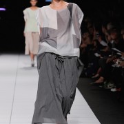 Issey_Miyake_summer_2014_33