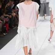 Issey_Miyake_summer_2014_39